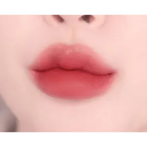 espoir Couture Lip Tint Blur Velvet ľahký tekutý matný rúž odtieň 05 Serenade 5.5 g