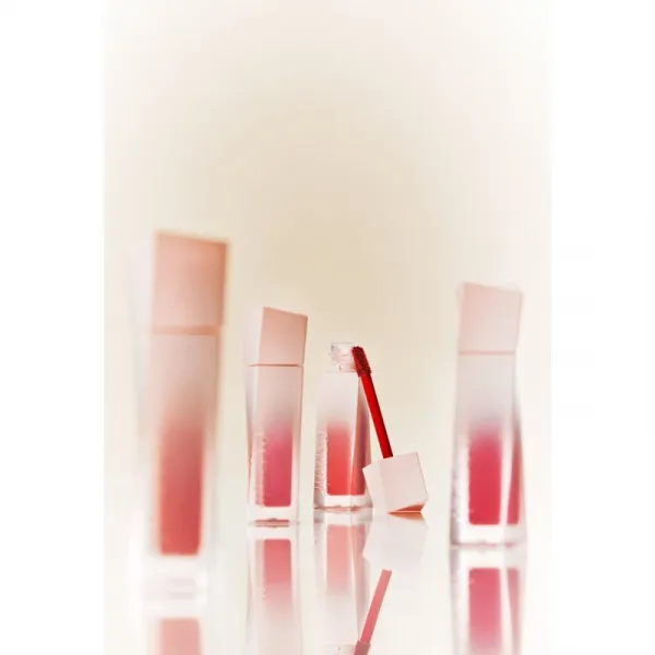 espoir Couture Lip Tint Blur Velvet ľahký tekutý matný rúž odtieň 05 Serenade 5.5 g