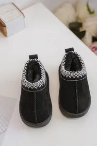 Children's ankle snow boots on a platform insulated with fur black Vilabria
