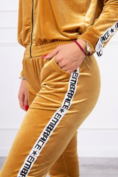 Legínovo Zamatová súprava s ozdobnými páskami horčicová Farba: Svetlo hnedá, Veľkosť: UNI