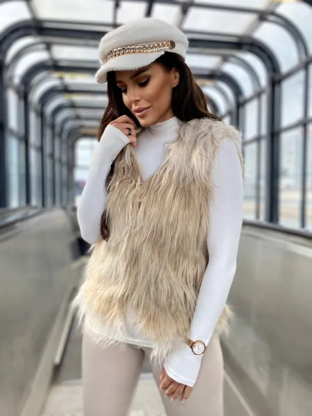 Béžová kožušinová vesta