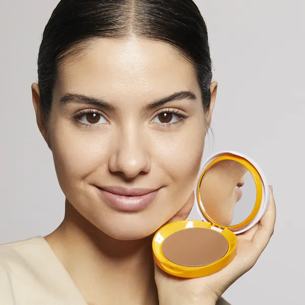Heliocare 360° Oil-Free Compact kompaktný púdrový make-up SPF 50+ odtieň Bronze 10 g