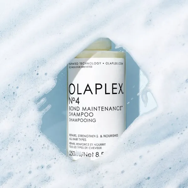 Olaplex N°4 Bond Maintenance Shampoo obnovujúci šampón pre všetky typy vlasov 250 ml