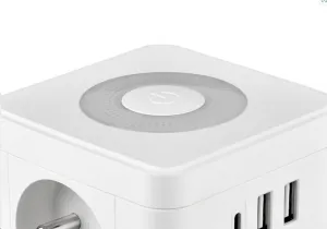 Viking síťový adaptér Y23L, 2x 230 V, 1x USB-A, 2x USB-C, dotykové světlo, bílá