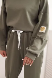Legínovo Dámsky maslový komplet s voľnou mikinou a nohavicami s nápisom LOVE hnedý Farba: Tmavá camel, Veľkosť: UNI