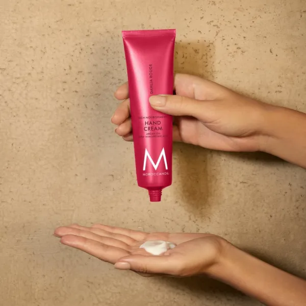 Moroccanoil Body Dahlia Rouge krém na ruky 100 ml