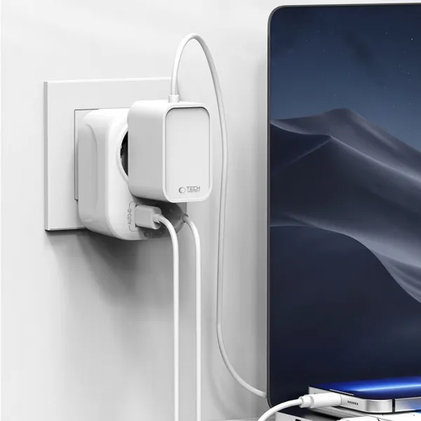 Tech-Protect TA100 cestovný adaptér US / EU, biely