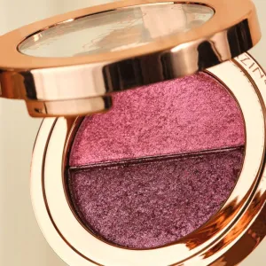 Catrice Hollyglazing duo očné tiene odtieň C01 Fa-La-La-Luminesce 1.7 g