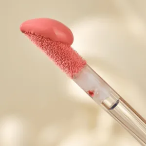 Catrice Hollyglazing tekutá lícenka odtieň C01 Blushin’ through the Snow 2.8 ml