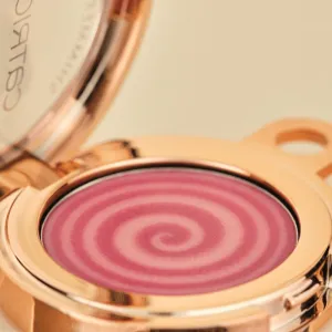 Catrice Hollyglazing balzam na pery s trblietkami odtieň C01 Jingle Balm 2.2 g