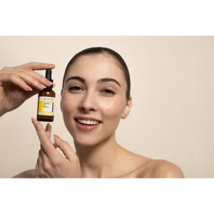 Revuele Vitamin C 15% Serum rozjasňujúce sérum pre zjednotenie farebného tónu pleti 30 ml