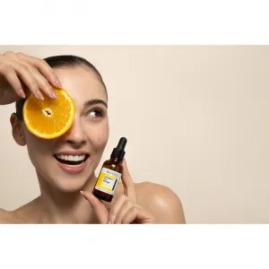 Revuele Vitamin C 15% Serum rozjasňujúce sérum pre zjednotenie farebného tónu pleti 30 ml