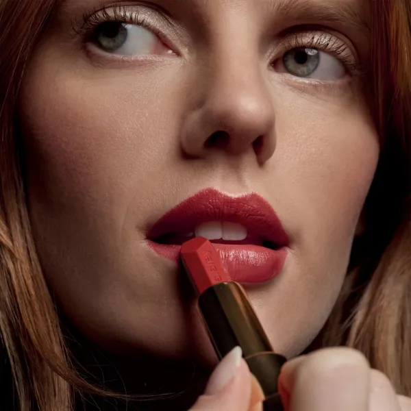 Sisley Phyto Rouge luxusný vyživujúci rúž s kyselinou hyalurónovou odtieň 45 Rouge Milano 3.4 g