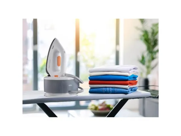 Braun Parná žehliaca stanica CareStyle Compact IS 2132Wh