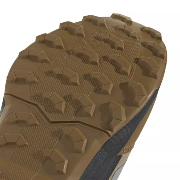 Chlapčenské členkové zimné topánky ADIDAS Terrex AX4R ClimaWarm+ Jr cardboard matte silver semi impact orange