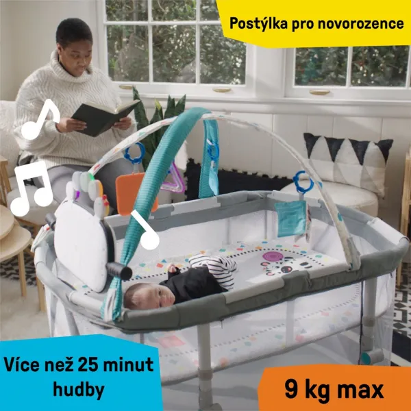 BABY EINSTEIN Postieľka s ohrádkou na hranie a klavírom 3v1 Kick & Snooze™ 0m+