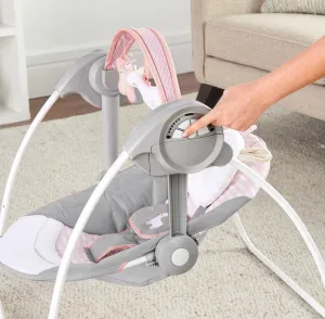 INGENUITY Hojdačka s melódiou Flora the Unicorn™ 0m+ do 9 kg