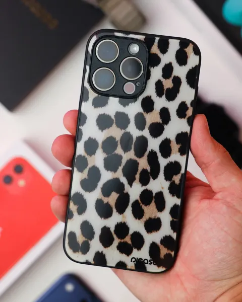 ULTIMATE CASE pro Google Pixel 9a - Brown Tiger