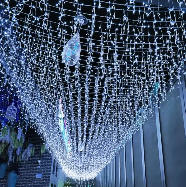 VianočnévonkajšieLEDosvetlenie,studenábielaIP44200LED/9,5m