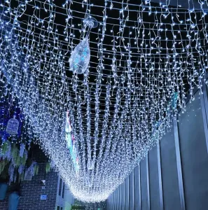 VianočnévonkajšieLEDosvetlenie,studenábielaIP44200LED/9,5m
