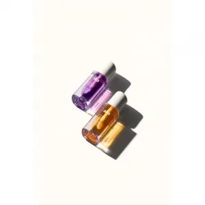 Laka Soothing Vegan Lip Oil olej na pery s upokojujúcim účinkom odtieň Nourishing Yellow 4.5 ml