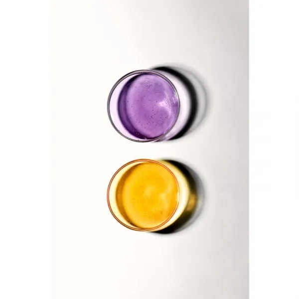 Laka Soothing Vegan Lip Oil olej na pery s upokojujúcim účinkom odtieň Nourishing Yellow 4.5 ml