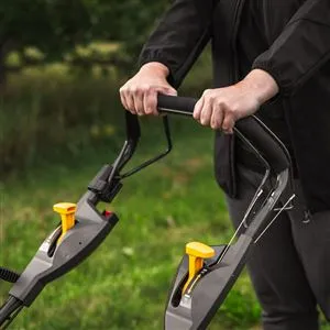 Benzínová kosačka s pojazdom TEXAS PREMIUM 5370TR/WE