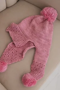 Kesi Dámska zimná čiapka s vlnou a siltom a pomponmi K475 ružová