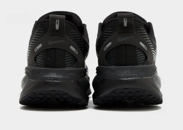 Nike Vomero 18