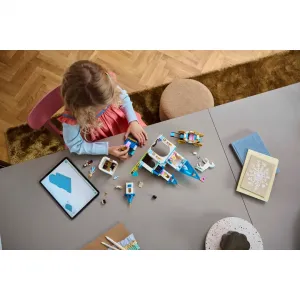 LEGO® Disney™ 43275 Popoluškin zámok a kočiar s koňmi