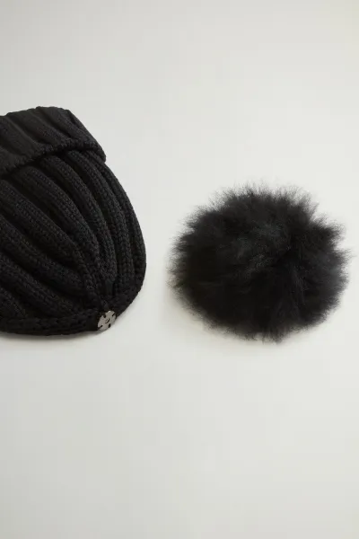 Čapica Woolrich Beanie Cashmere Pom Pom Black