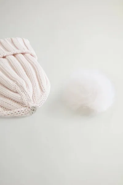 Čapica Woolrich Beanie Cashmere Pom Pom Milky Cream