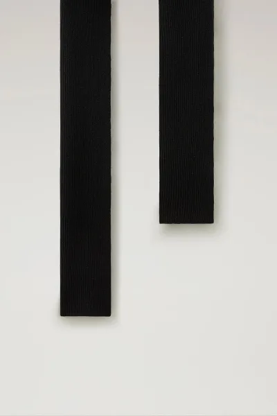Šál Woolrich Cashmere Ribbed Scarf Black