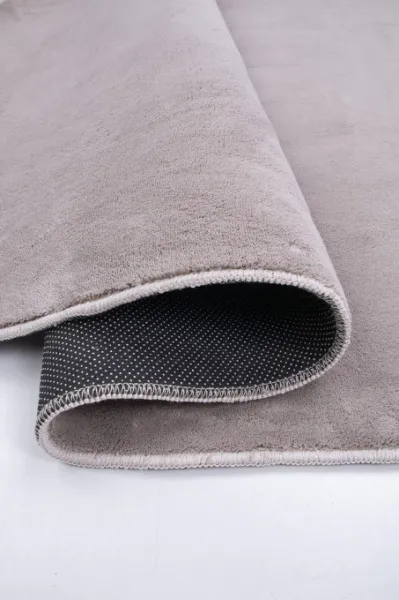 Protišmykový koberec PLUSH béžový