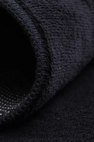 Protišmykový koberec PLUSH čierny
