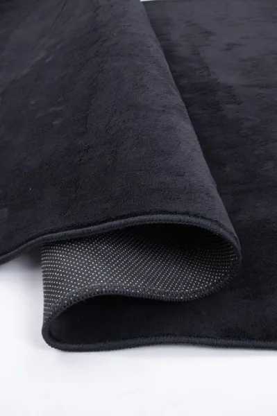 Protišmykový koberec PLUSH čierny