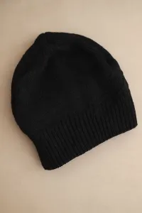 Dámska zimná čiapka Kesi z vlny, čierna