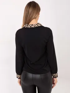 Čierna blúzka s leopardím vzorom
