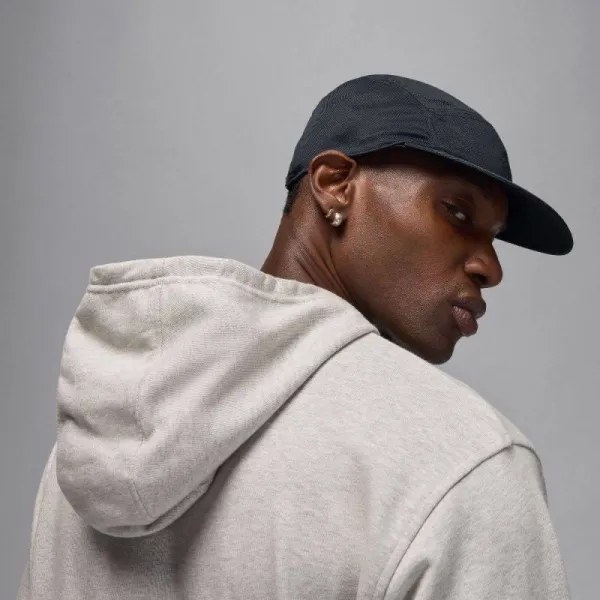 Pánska flisová mikina s kapucňou NIKE JORDAN SPRT CSVR GFX FLC PO 084 GREY HEATER