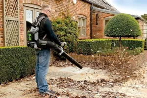Akumulátorový fukár EGO POWER+ LB6000E, SADA s 10.0 Ah batériou