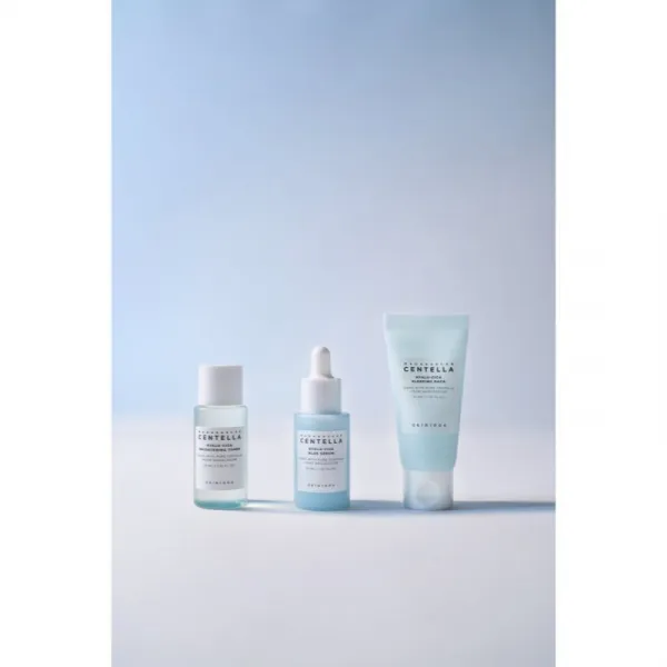 SKIN1004 Madagascar Centella Hyalu-Cica Brightening Toner jemné exfoliačné tonikum pre rozjasnenie a hydratáciu 30 ml