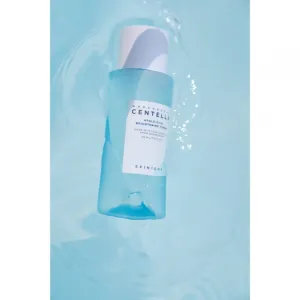SKIN1004 Madagascar Centella Hyalu-Cica Brightening Toner jemné exfoliačné tonikum pre rozjasnenie a hydratáciu 210 ml