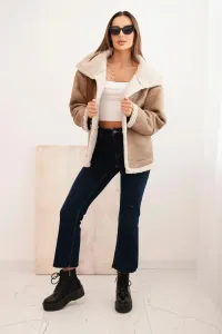 Legínovo Dámska bunda Plus Size zateplená s barančekom a gombíkmi krátky strih v kámeľovej farbe Farba: Bordová, Veľkosť: UNI