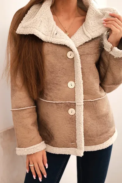 Legínovo Dámska bunda Plus Size zateplená s barančekom a gombíkmi krátky strih v kámeľovej farbe Farba: Bordová, Veľkosť: UNI