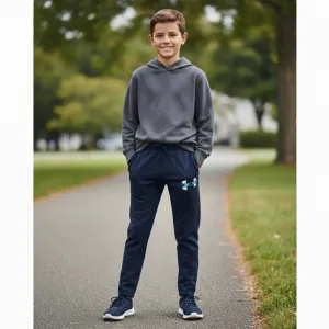 Chlapčenské zateplené tepláky UNDER ARMOUR UA Rival Flc Cblck Grphc Jgr