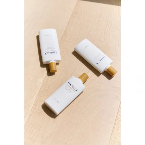 SKIN1004 Madagascar Centella Air-Fit Suncream Plus minerálny ochranný krém pre citlivú pokožku SPF 50+ 50 ml