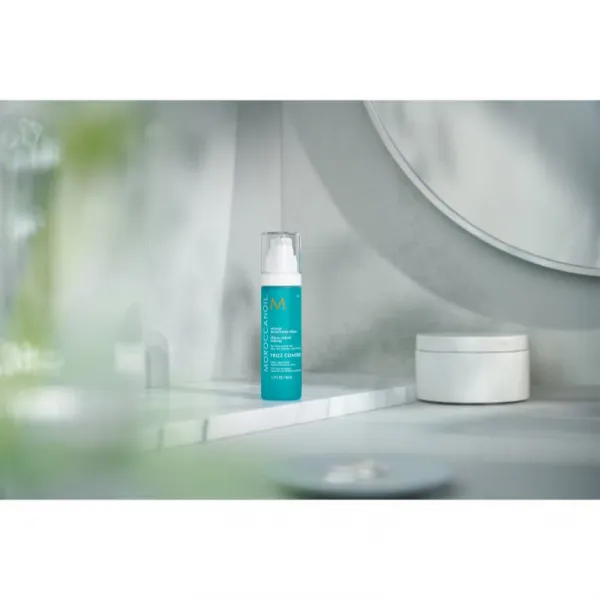 Moroccanoil Frizz Control Intense Smoothing Serum intenzívne sérum pre uhladenie a výživu suchých a nepoddajných vlasov 50 ml