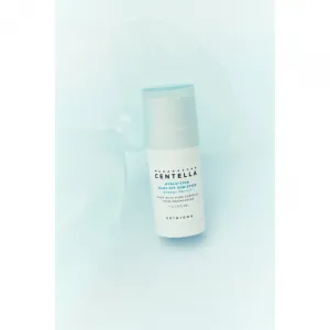 SKIN1004 Madagascar Centella Hyalu-Cica Silky-Fit Sun Stick ochranná hydratačná tyčinka SPF 50+ 7 g