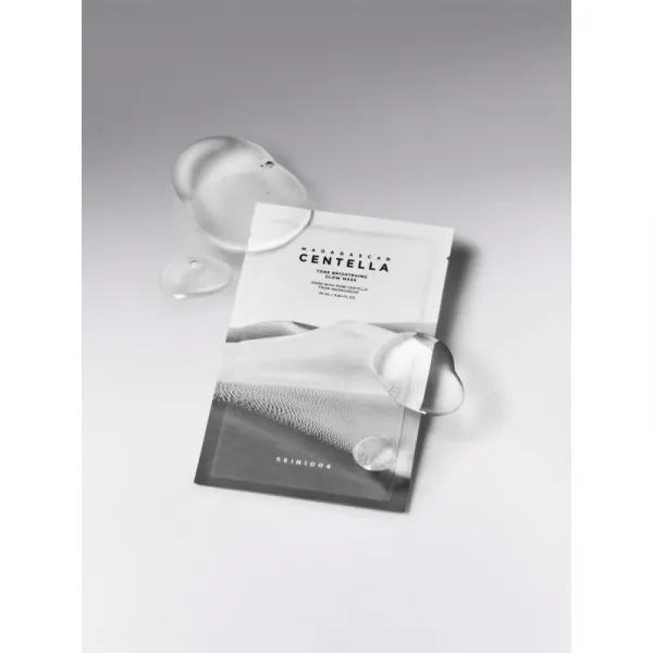 SKIN1004 Madagascar Centella Tone Brightening Glow Mask rozjasňujúca plátienková maska s upokojujúcim účinkom 25 ml