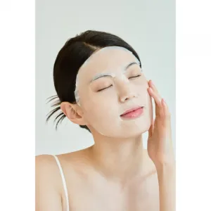 SKIN1004 Madagascar Centella Tone Brightening Glow Mask rozjasňujúca plátienková maska s upokojujúcim účinkom 25 ml